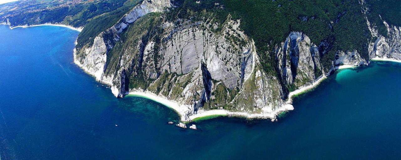 Affittacamere Caletta Del Conero Numana Kültér fotó